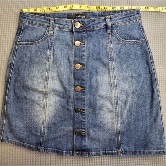 Refuge Distressed Denim Button-Front A-Line Skirt Sz 10 Cotton Blue Western - Picture 2 of 6